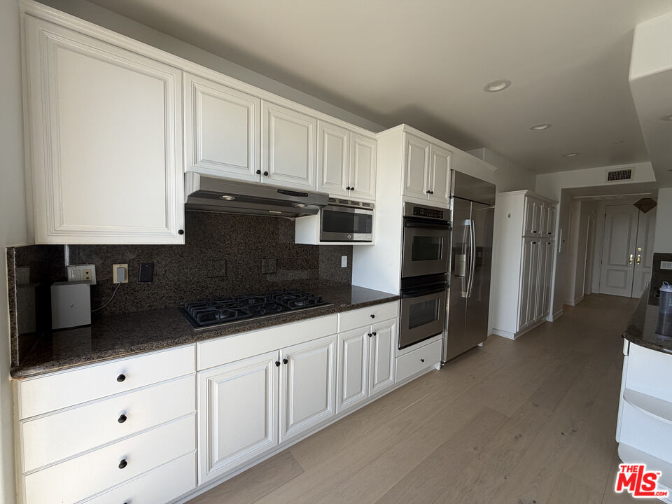 1450 S Beverly Dr #404 — photo 11