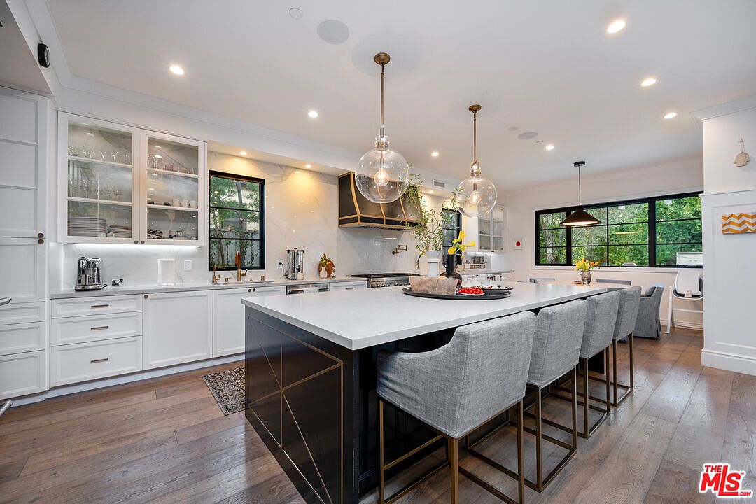 320 N Alta Vista Blvd — photo 26