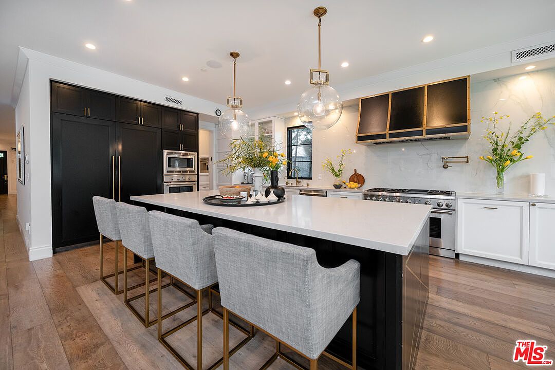 320 N Alta Vista Blvd — photo 27