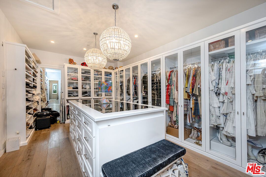 320 N Alta Vista Blvd — photo 55