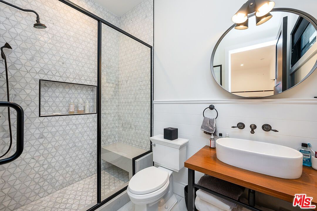 320 N Alta Vista Blvd — photo 59